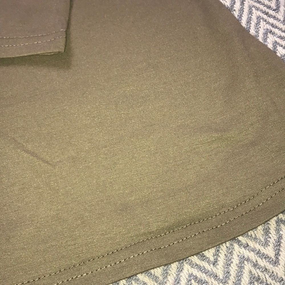 Casual Loose V Neck Tunic Shirt - Picture 4 of 4